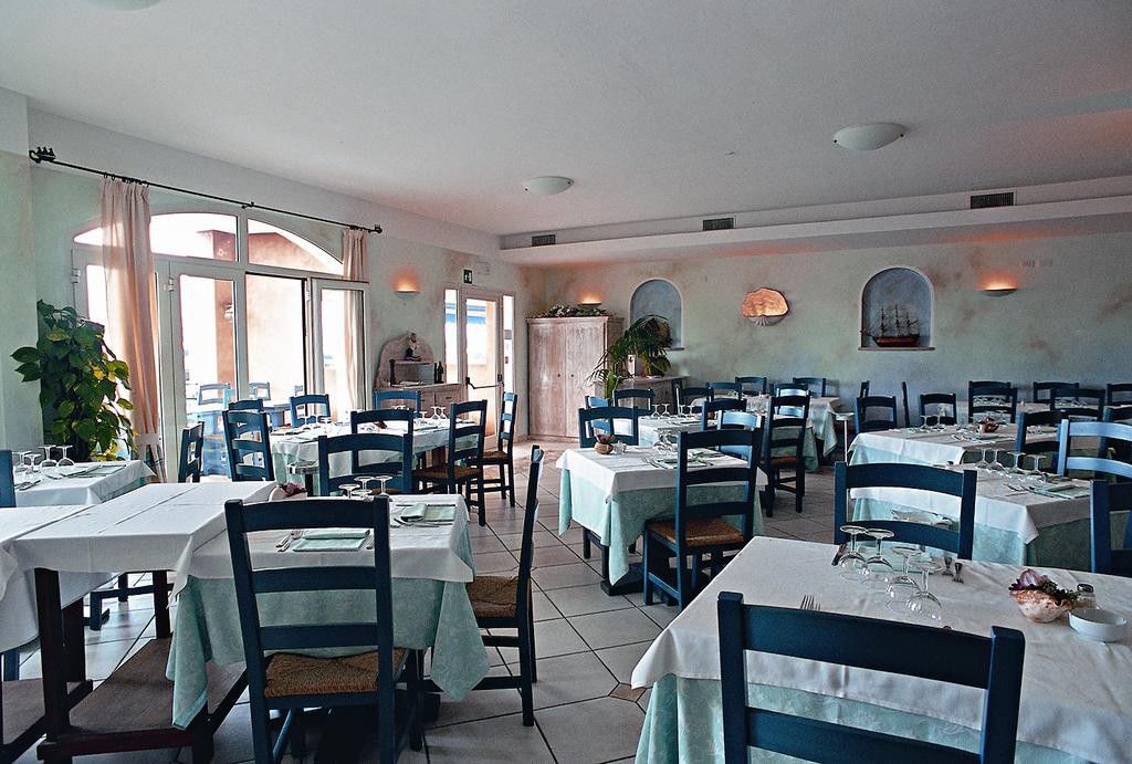 Hotel Del Porto Cannigione Eksteriør billede